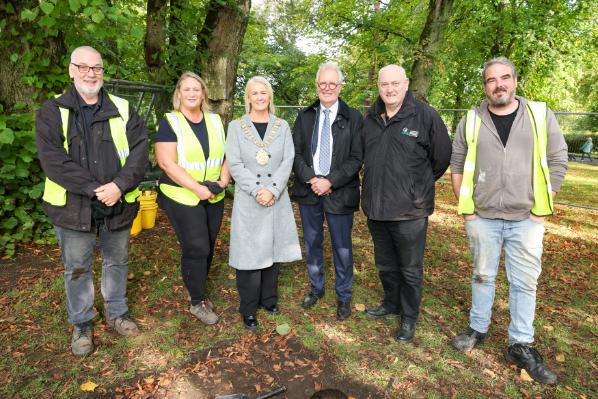 02. CAPNI Team with Lord Mayor Tracy Kelly and Professor Geert Dewulf, PVC for EPS