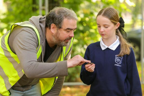 06. Brian Sloan discussing with a pupil from Springfield PS