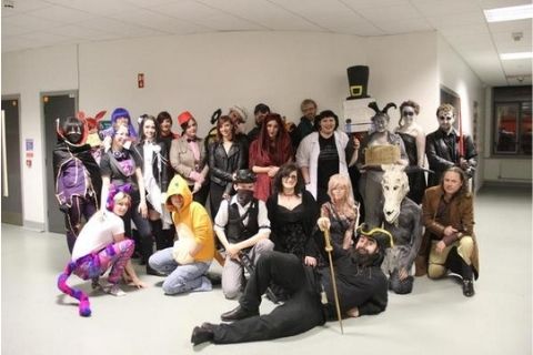 Dragonslayers members doing their thing like only they do