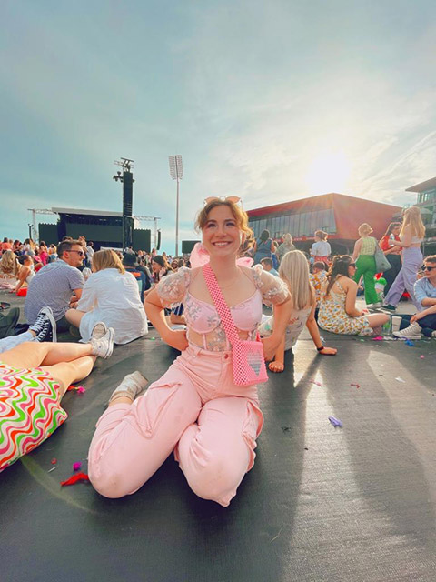 Tessa in Manchester at the Harry Styles Concert