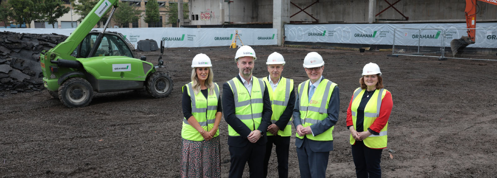 VC and others at the Dublin Road sod cut