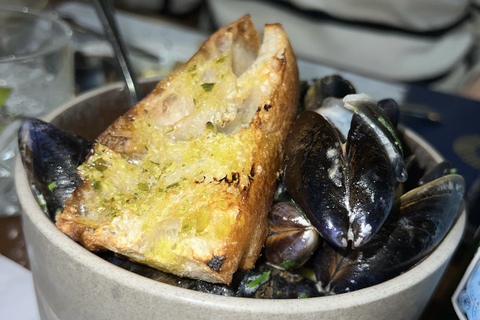 Bowl of mussels and bread from Edo restaurant