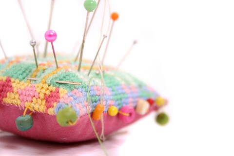 Sewing pin cushion