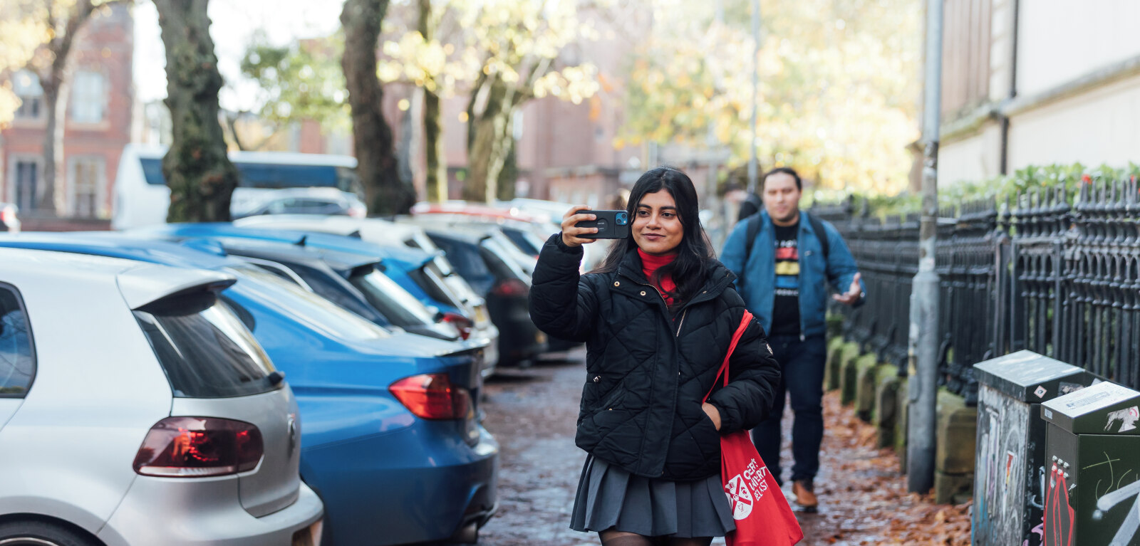 Student Sreyashi taking a selfie outside the SU