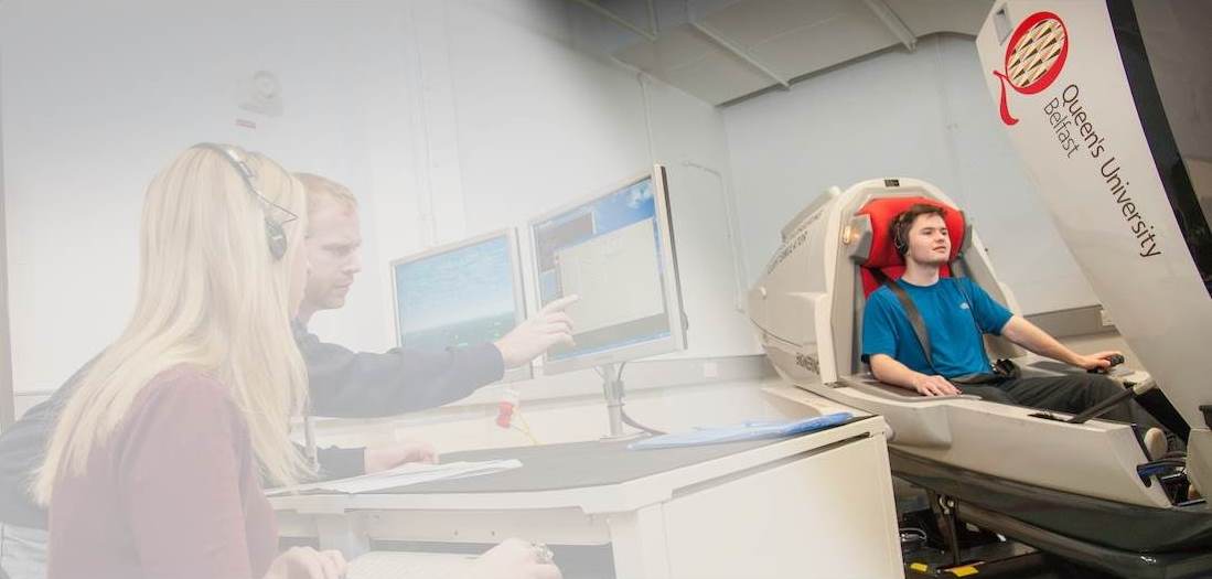 Students with flight simulator