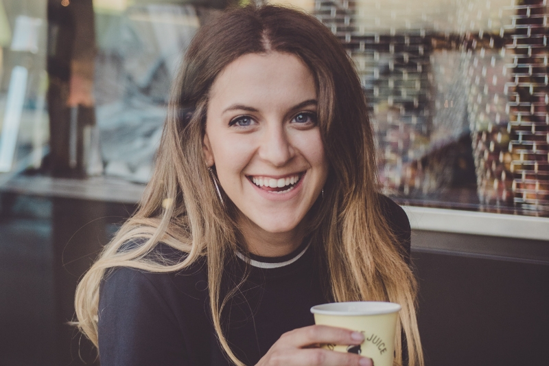 800x533 smiling student with juice